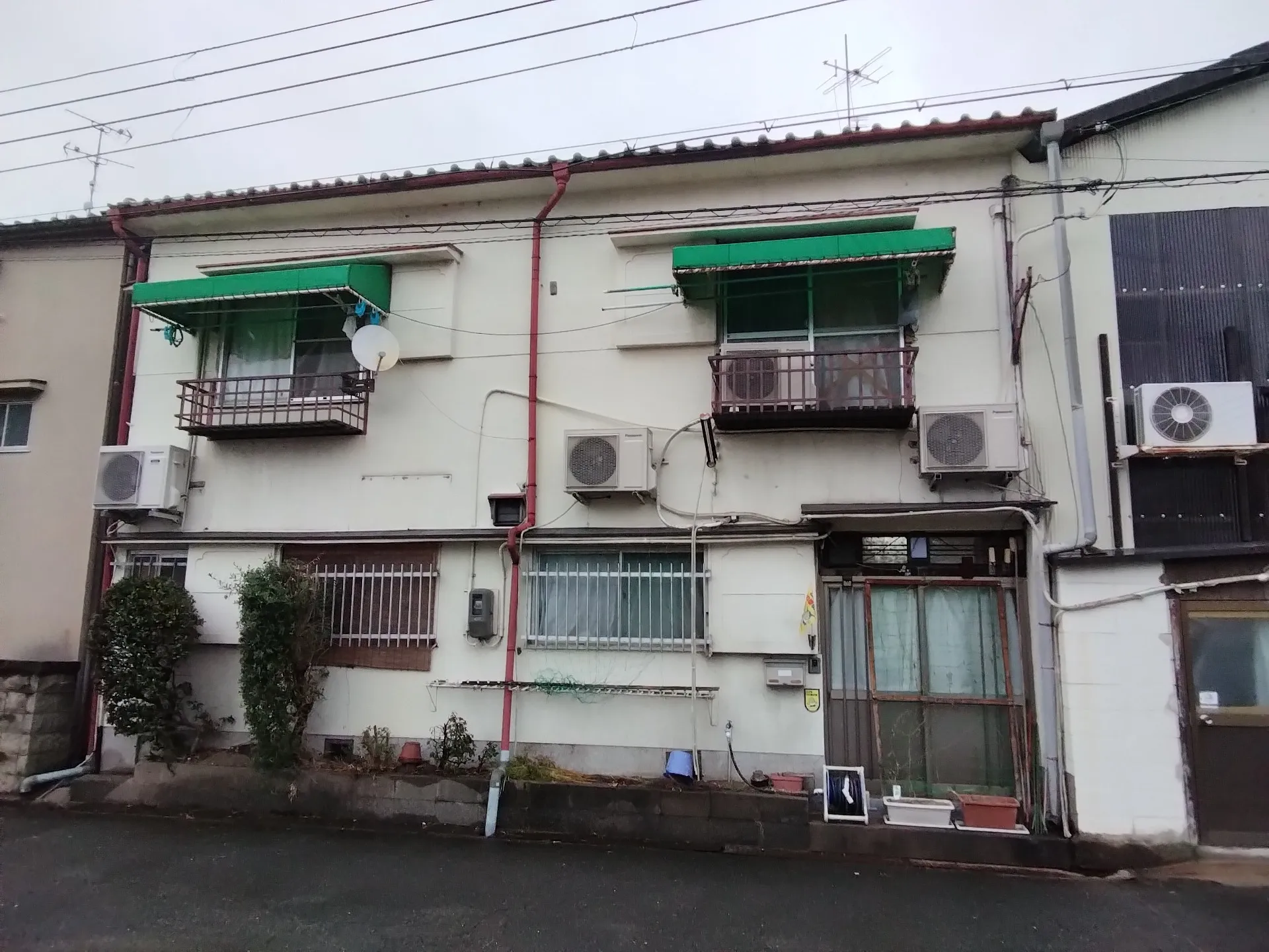 大阪府吹田市で外壁フル塗装のご契約をして頂きました。