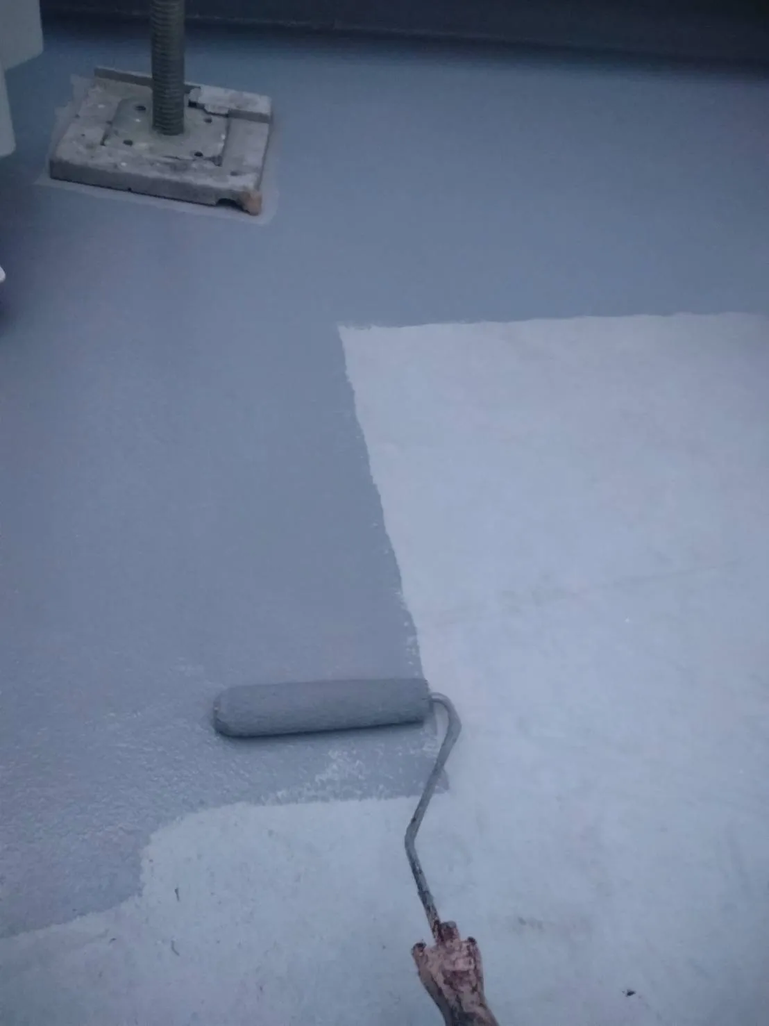 大阪府高槻市で外壁フル塗装のOP 塗装、ベランダ簡易防水を施工しました。