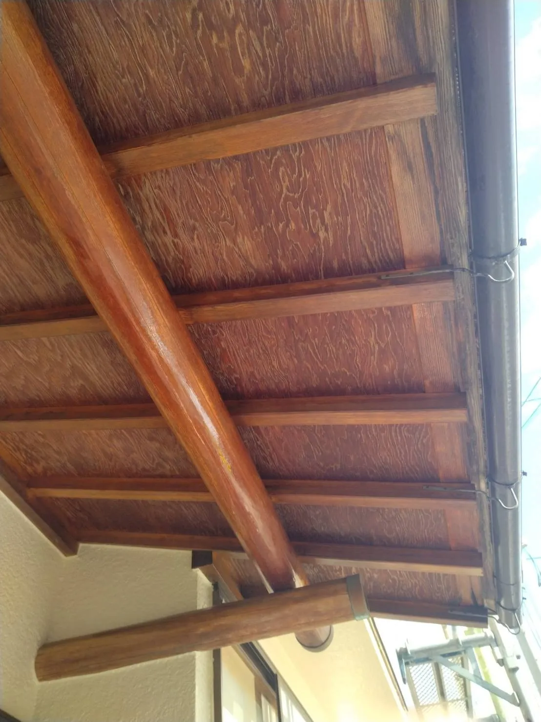 兵庫県宝塚市で外壁フル塗装のOP 塗装及びオイルステンを施工しました。