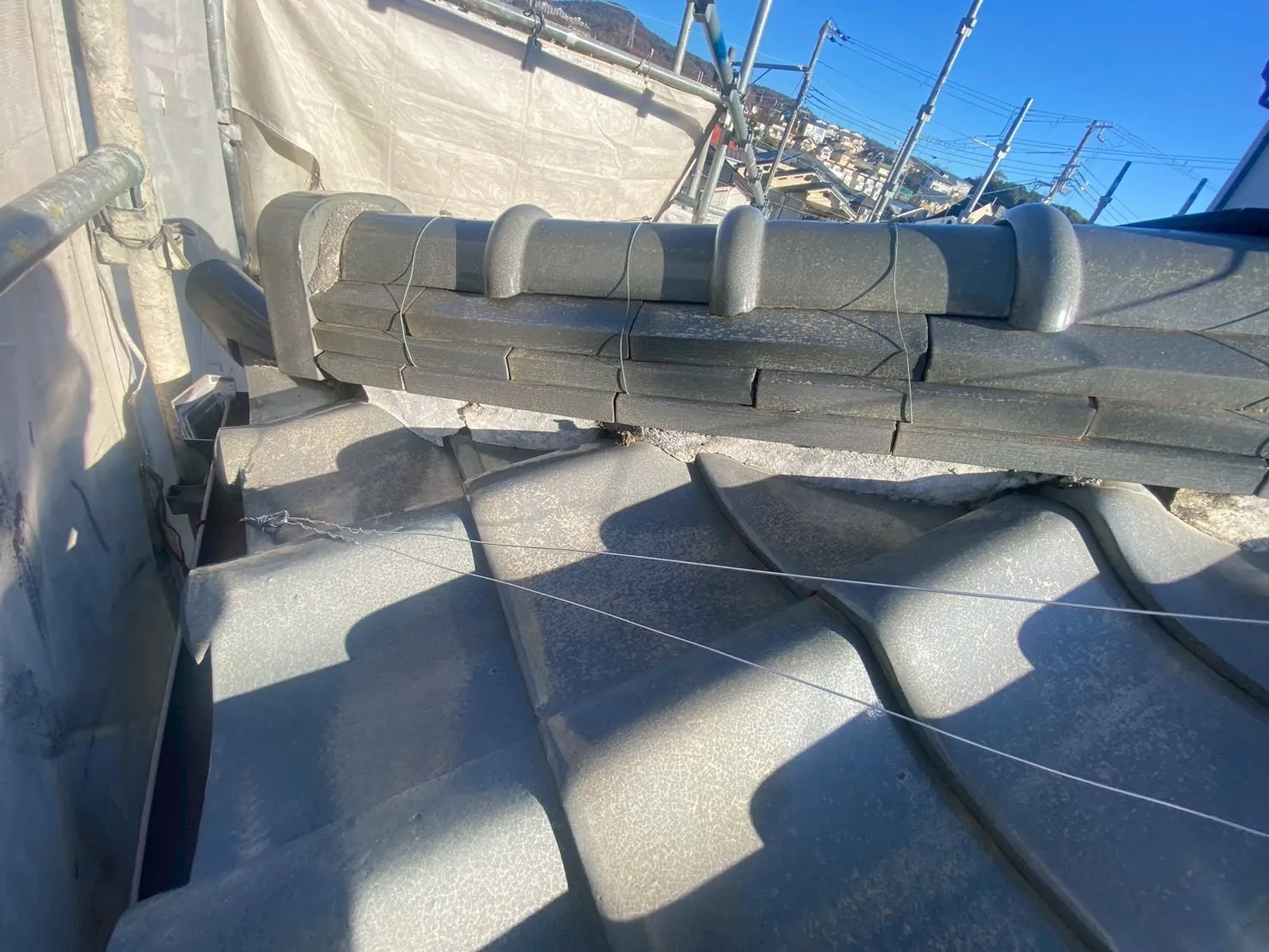 兵庫県宝塚市で屋根補修の漆喰、ラバーロック工法を施工しました。