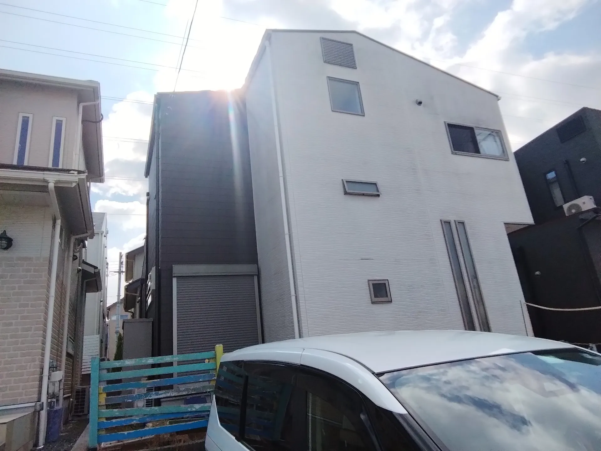 大阪府茨木市で外壁フル塗装､屋根塗装､シーリング工事､ベランダ簡易防水をご契約して頂きました。