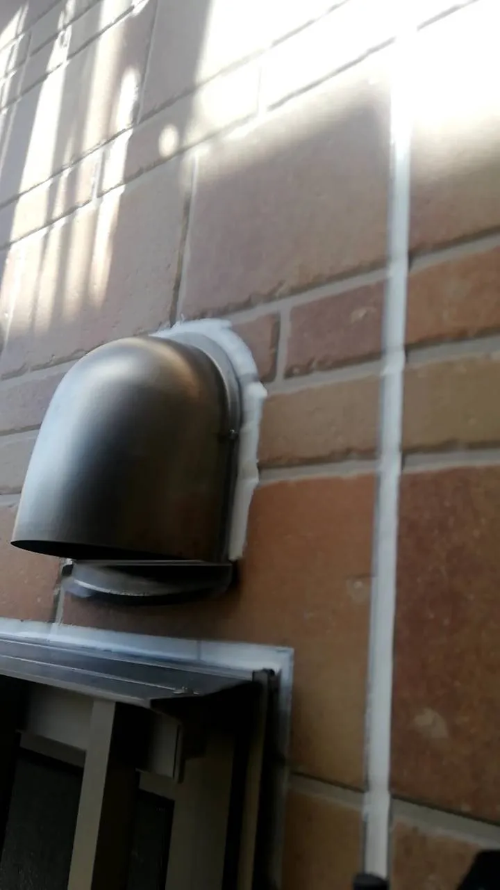 大阪府茨木市で外壁フル塗装､屋根塗装､シーリング工事､ベランダ簡易防水の下地補修､シーリング工事を施工しました。