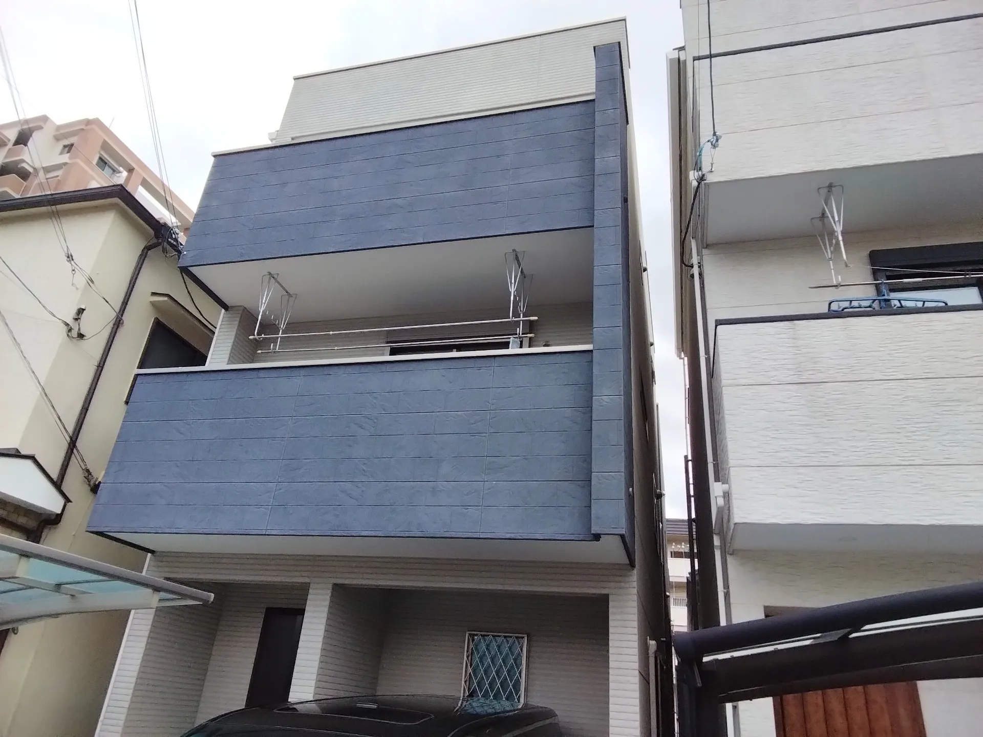 大阪府吹田市で外壁フル塗装､屋根塗装､シーリング工事､ベランダ簡易工事をご契約して頂きました。