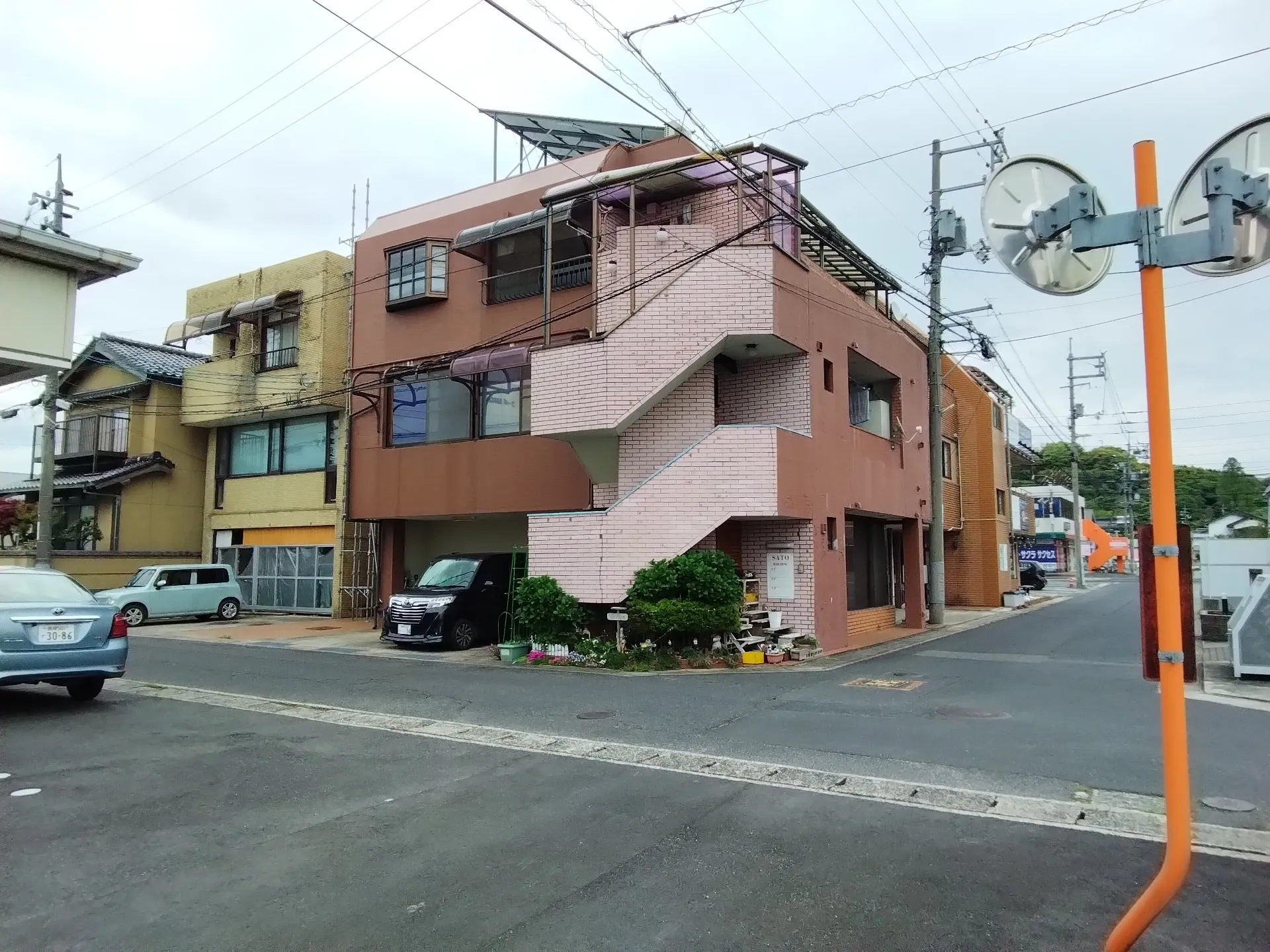 島根県安来市で外壁2面塗装､外壁補修､防水工事を、ご契約して頂きました。