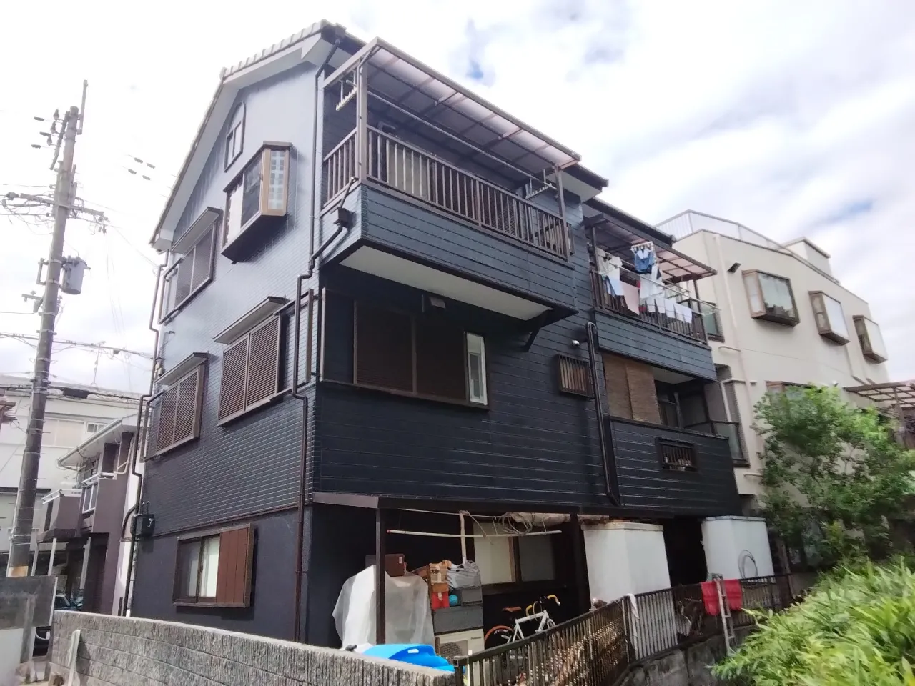 大阪府茨木市に外壁塗装､屋根塗装､防水工事の点検に行きました。
