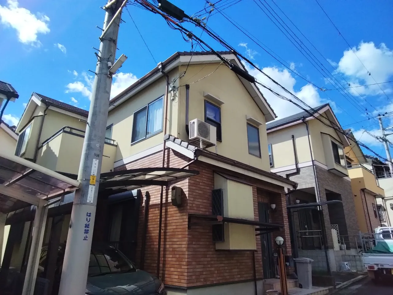 大阪府吹田市で外壁フル塗装､シーリング工事､ベランダ簡易防水､エアコン撤去をご契約して頂きました。