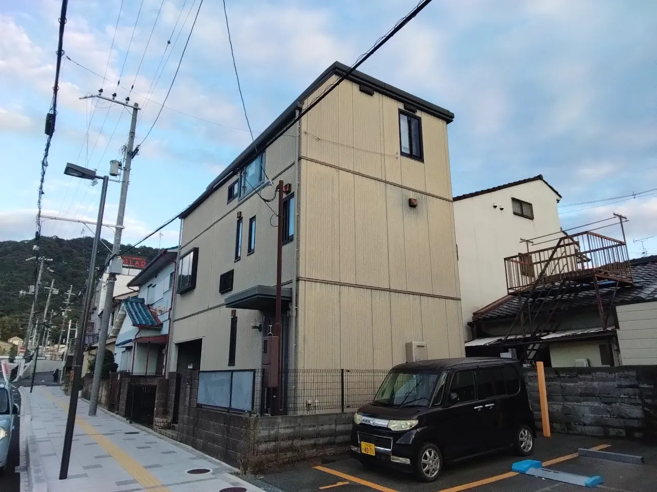 大阪府大東市で外壁フル塗装､屋根塗装､シーリング工事をご契約して頂きました。ありがとうございます。
